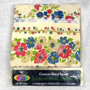 Vtg Cannon Royal Family English Trellis Pillowcases 2, red white flowers sealed